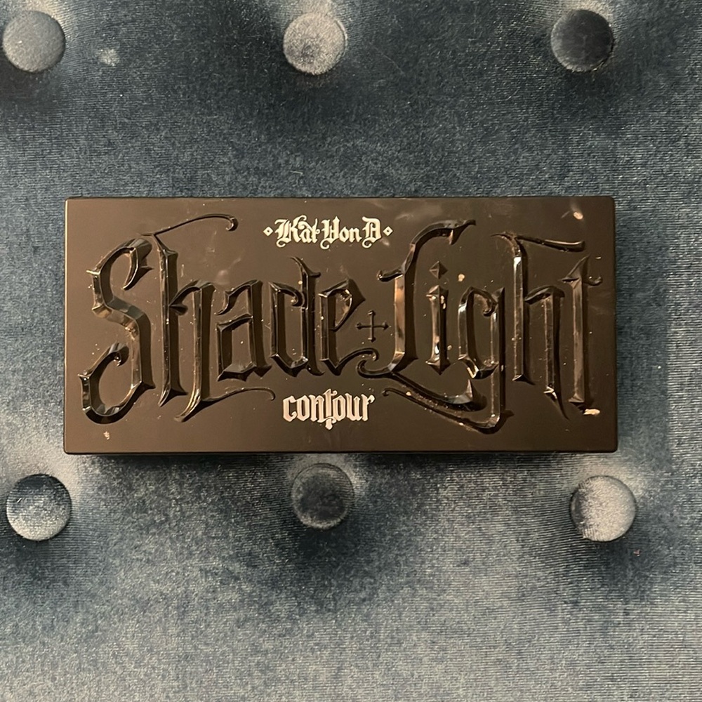 Kat Von D Shade + Light Contour